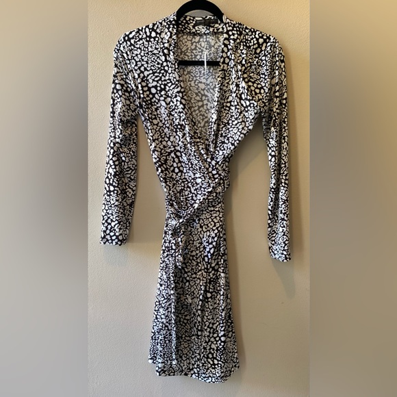 Banana Republic Factory animal print wrap dress, size small - Picture 1 of 4